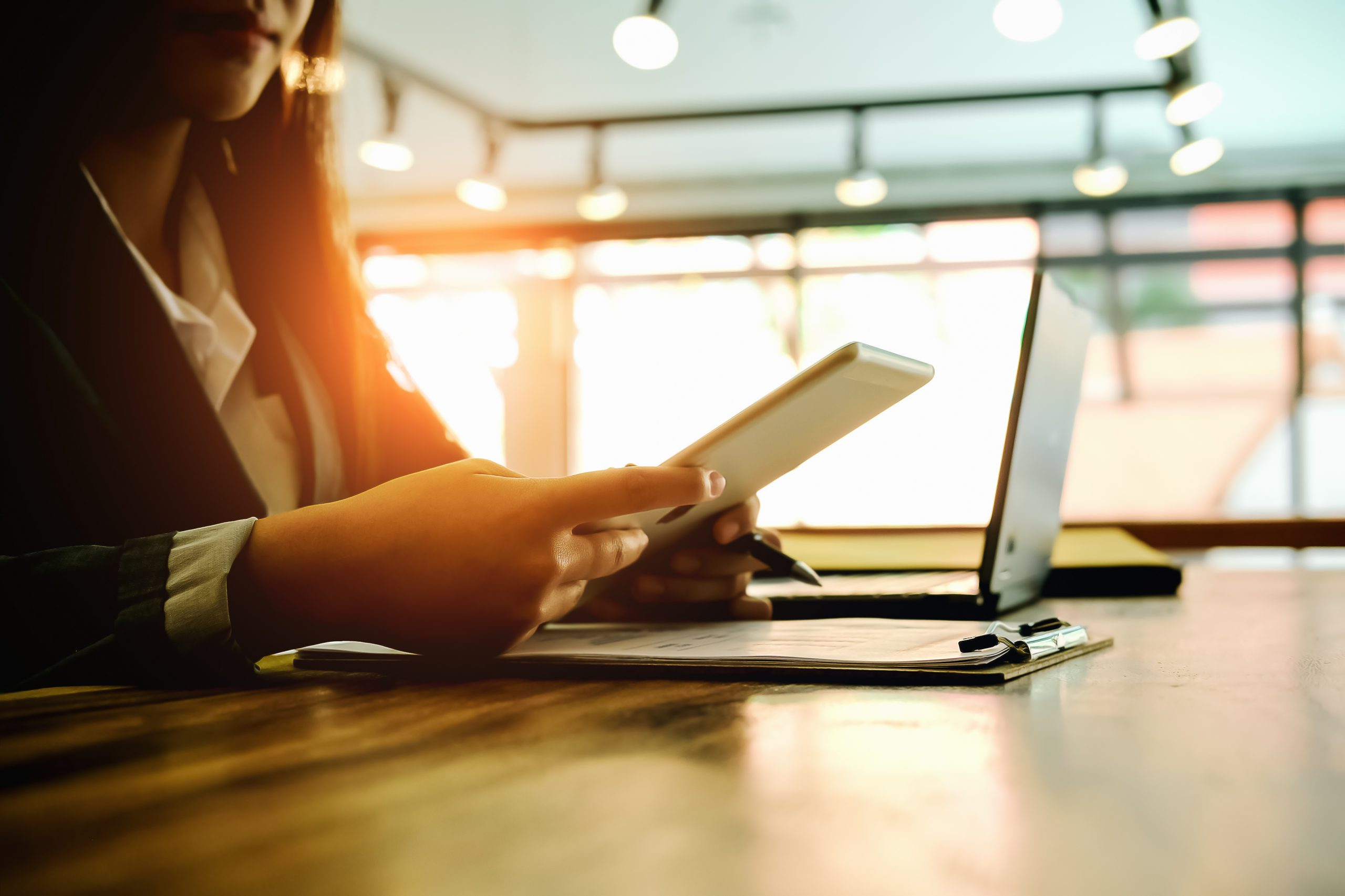 Berufstätig und keine Zeit? Ghostwriter übernehmen das Schreiben